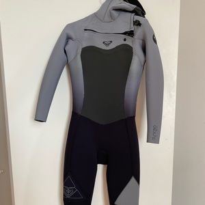 Roxy synchro wetsuit 6/5/4 with hoodie, warm&cute